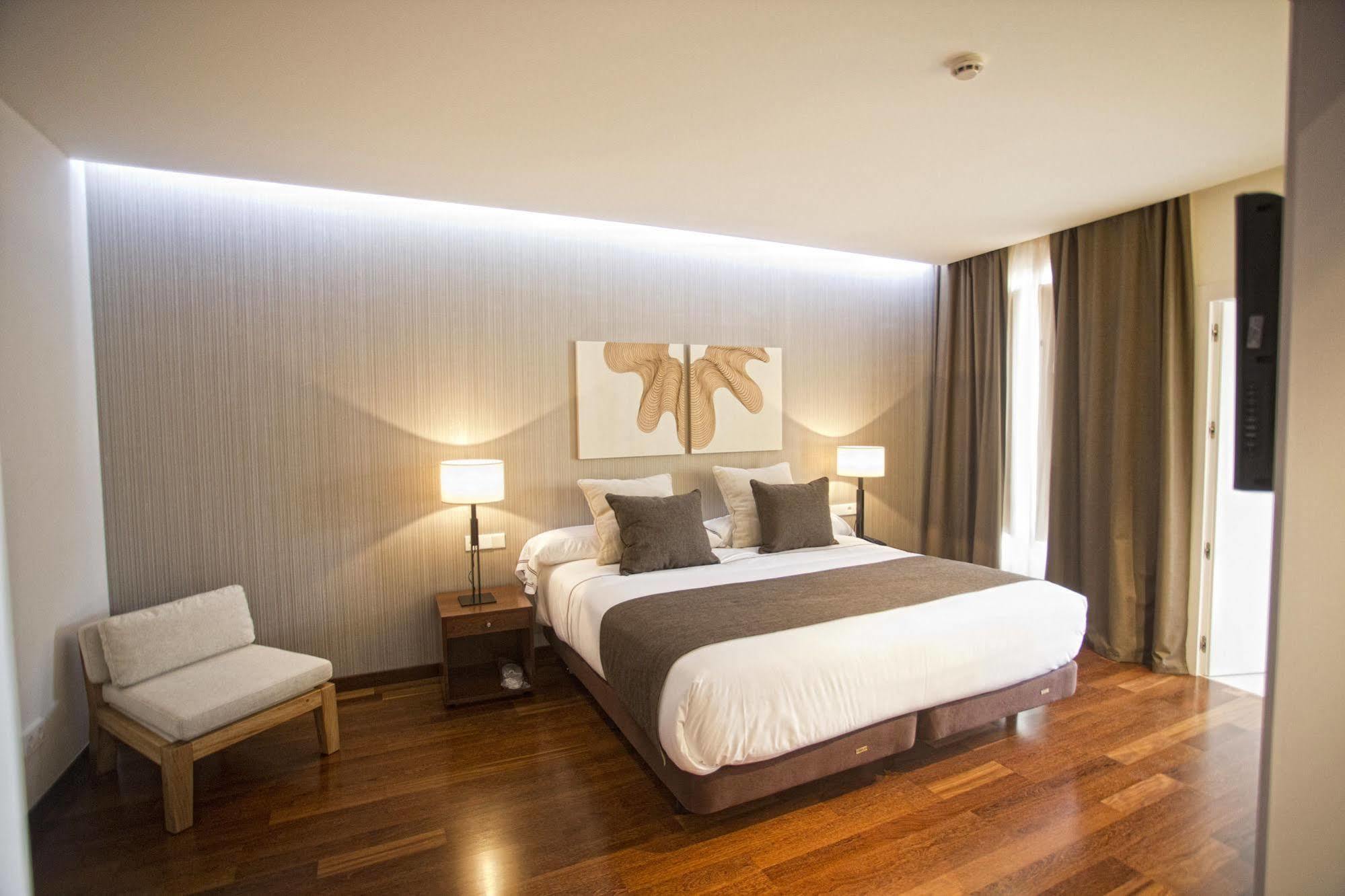 Carris Cardenal Quevedo Hotel Ourense Buitenkant foto